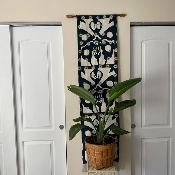 THE BUTTERFLY a handmade appliqué/macrame - Picture 5 of 13